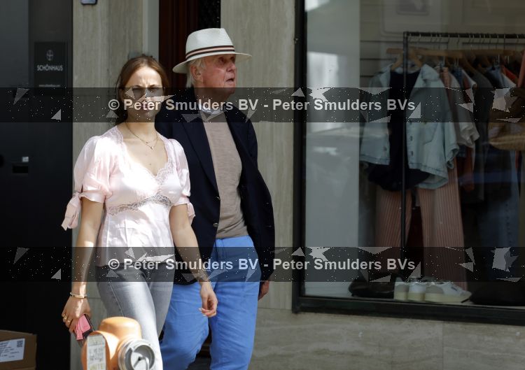 Amsterdam 29 mei 2026
Harry Mens en zijn jongste dochter Nour doen samen boodschappen in Amsterdam zuid.