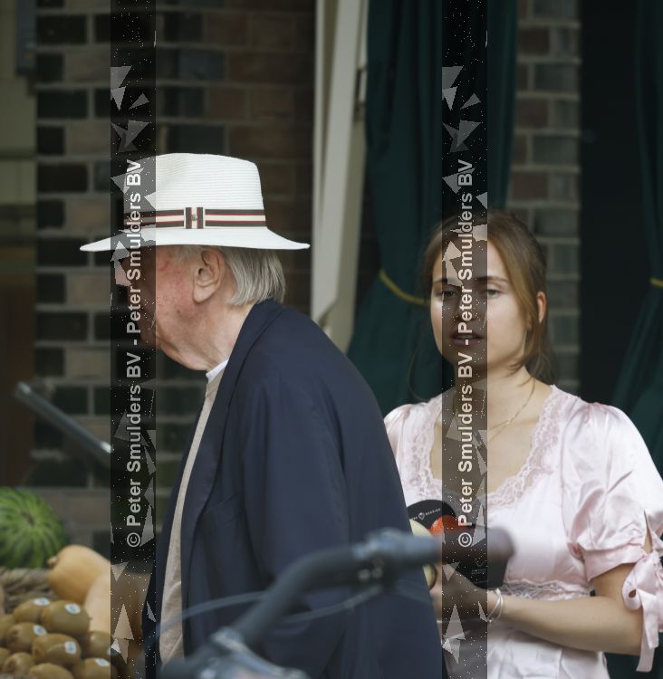 Amsterdam 29 mei 2026
Harry Mens en zijn jongste dochter Nour doen samen boodschappen in Amsterdam zuid.