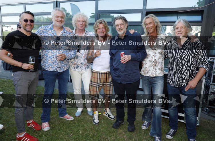 Lijnden 1 juli 2026
Feestje van een fish named Fred die geld ophalen voor make a wish. Henk Westbroek met het Goede doel ( oa Toni Peroni)