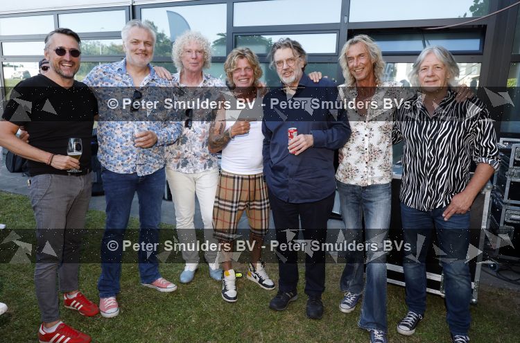 Lijnden 1 juli 2026
Feestje van een fish named Fred die geld ophalen voor make a wish. Henk Westbroek met het Goede doel ( oa Toni Peroni)