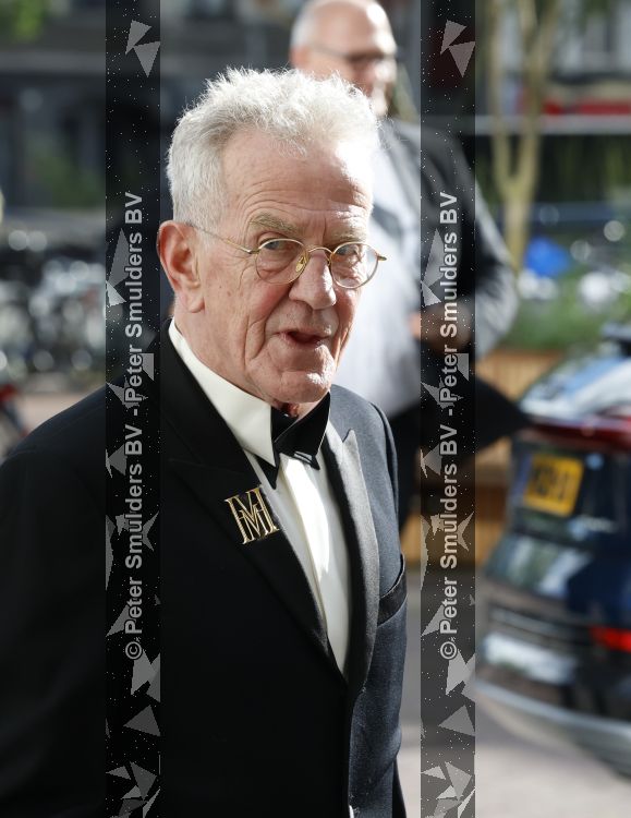 Amsterdam 2 juli 2026
Zijne Majesteit de Koning Willem Alexander en Hare Majesteit Koningin Maxima zijn aanwezig bij het gala van het Nationale Ballet ter ere van het afscheid van directeur Ted Brandsen. OOk burgemeester Femke Halsema en Commisaris v d Koningin Arthur v Dijk zijn aanwezig . Henk v Dijk ( partner Hans v Manen )