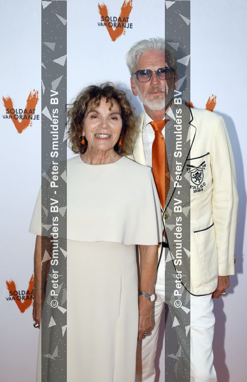 Leiden 11 juli 2026
De laatste voorstelling de soldaat van Oranje in de Hangar. Henriette Tol met partner