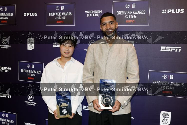 Maarssen 25 mei 2026
Ismael Saibari wordt gekozen tot beste speler van de nederlandse eredivie op het gala van ESPN in de Fabrique . De beste speler en speelster van de eredivisie Ismael Saibari en Kokona Iwasaki