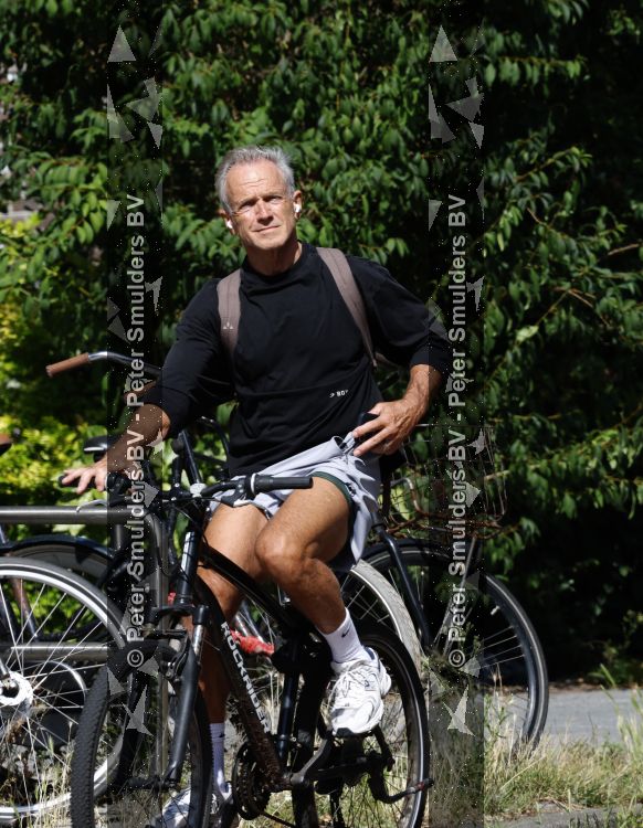 Amsterdam 28 juli 2026
Jaap Jongbloed op de fiets in Amsterdam zuid