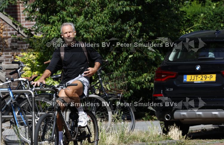 Amsterdam 28 juli 2026
Jaap Jongbloed op de fiets in Amsterdam zuid
