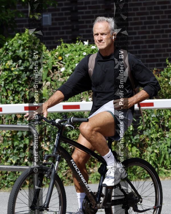 Amsterdam 28 juli 2026
Jaap Jongbloed op de fiets in Amsterdam zuid