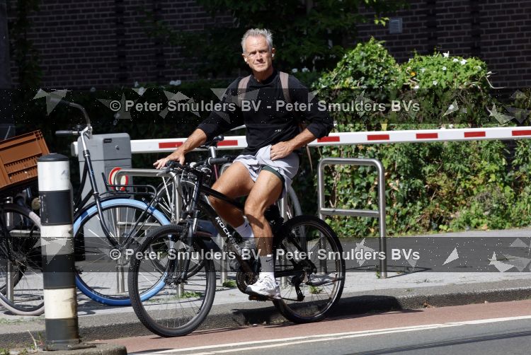 Amsterdam 28 juli 2026
Jaap Jongbloed op de fiets in Amsterdam zuid
