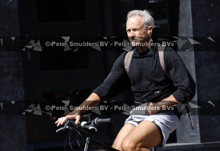 Amsterdam 28 juli 2026
Jaap Jongbloed op de fiets in Amsterdam zuid