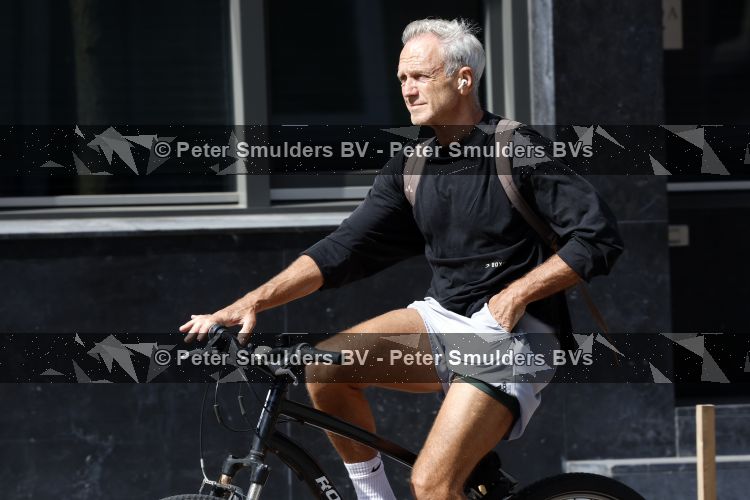 Amsterdam 28 juli 2026
Jaap Jongbloed op de fiets in Amsterdam zuid