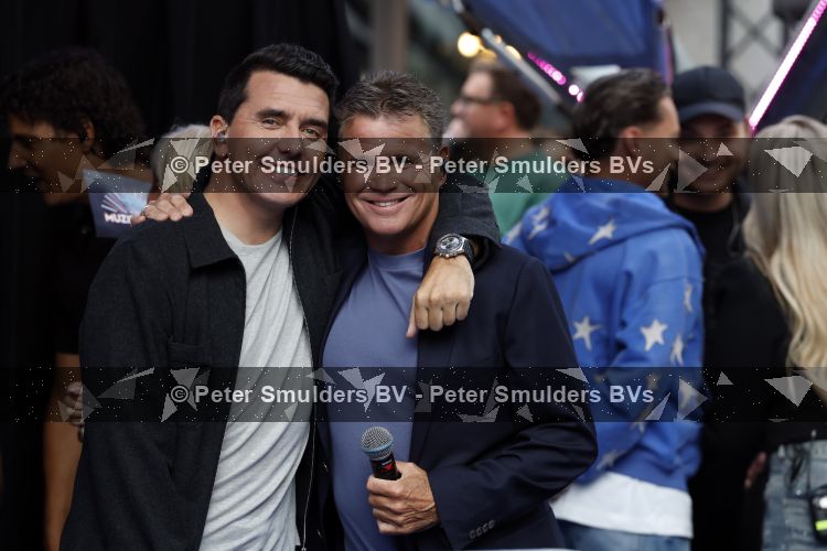 Zwolle 8 juli 2026
Muziekfeest op het Plein. jan Smit treedt op en presenteert het programma . Jan Smit en Wolter Kroes 