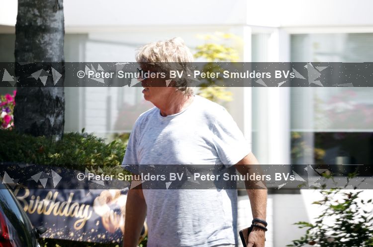 Naarderbos 30 en 31 mei 2026
Jan Westerhoven de nieuwe vriend van Marga Scheide viert zijn 65e verjaardag bij Marga thuis met een tuinfeest .