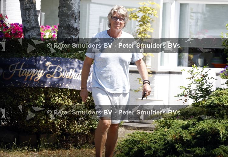 Naarderbos 30 en 31 mei 2026
Jan Westerhoven de nieuwe vriend van Marga Scheide viert zijn 65e verjaardag bij Marga thuis met een tuinfeest .