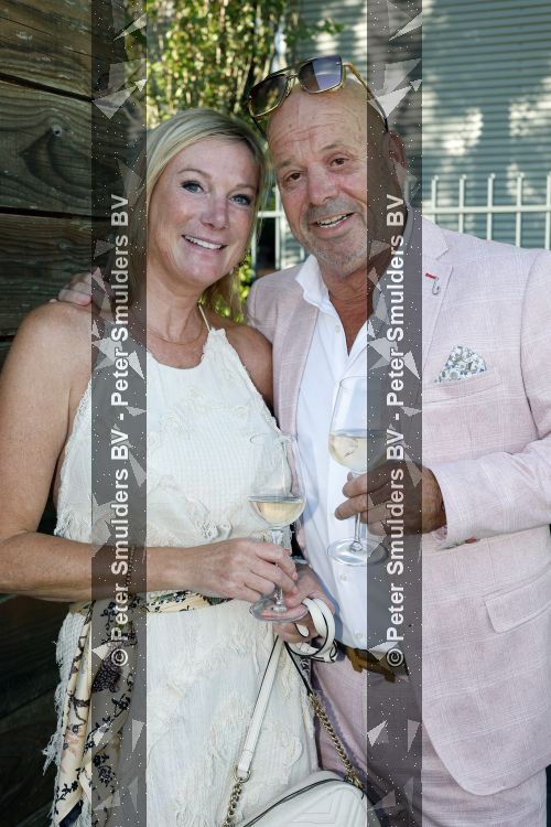 Lijnden 1 juli 2026
Feestje van een fish named Fred die geld ophalen voor make a wish. Jean Paul B&B vol liefde met nieuwe vriendin