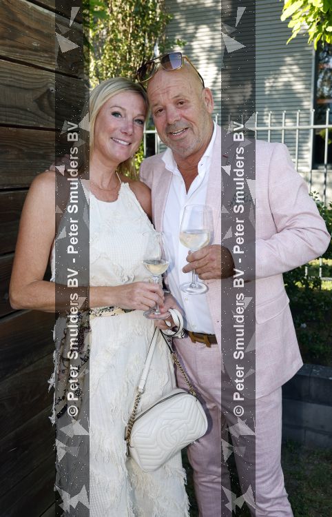 Lijnden 1 juli 2026
Feestje van een fish named Fred die geld ophalen voor make a wish. Jean Paul B&B vol liefde met nieuwe vriendin
