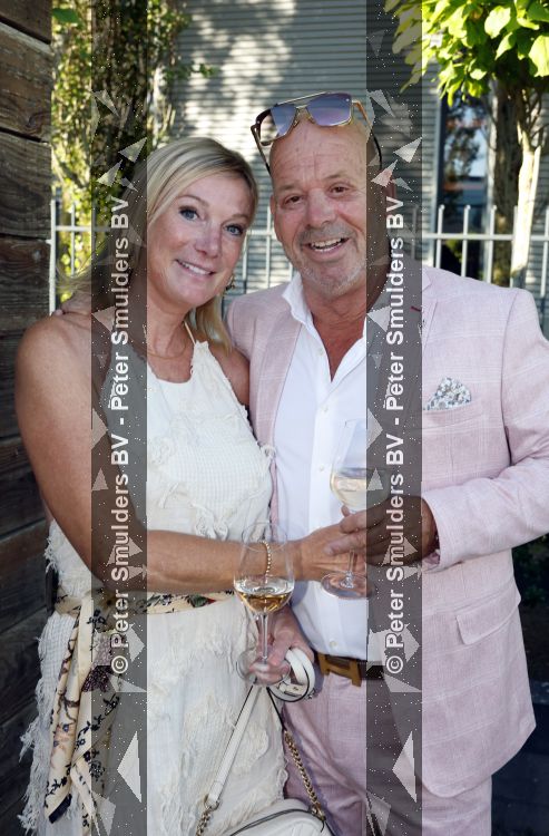 Lijnden 1 juli 2026
Feestje van een fish named Fred die geld ophalen voor make a wish. Jean Paul B&B vol liefde met nieuwe vriendin