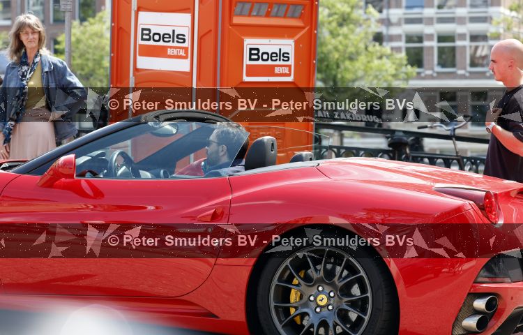 Amsterdam 7 juli 2026
Jeroen Spitzenberger met ferrari cabrio tijdens netflix serie Haantjes .