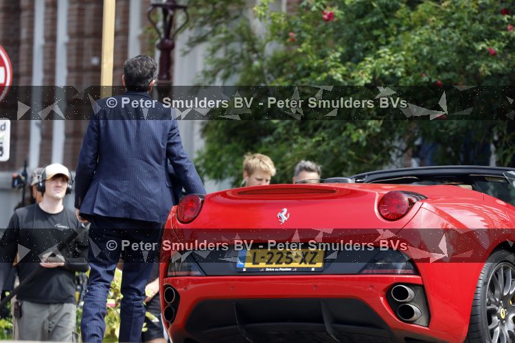 Amsterdam 7 juli 2026
Jeroen Spitzenberger met ferrari cabrio tijdens netflix serie Haantjes .