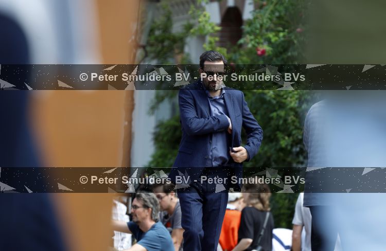 Amsterdam 7 juli 2026
Jeroen Spitzenberger met ferrari cabrio tijdens netflix serie Haantjes .