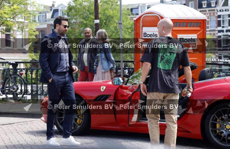 Amsterdam 7 juli 2026
Jeroen Spitzenberger met ferrari cabrio tijdens netflix serie Haantjes .