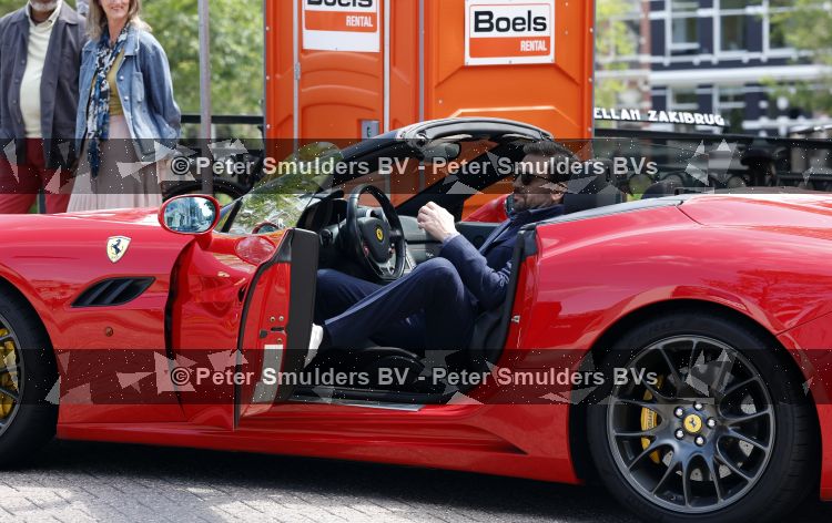 Amsterdam 7 juli 2026
Jeroen Spitzenberger met ferrari cabrio tijdens netflix serie Haantjes .