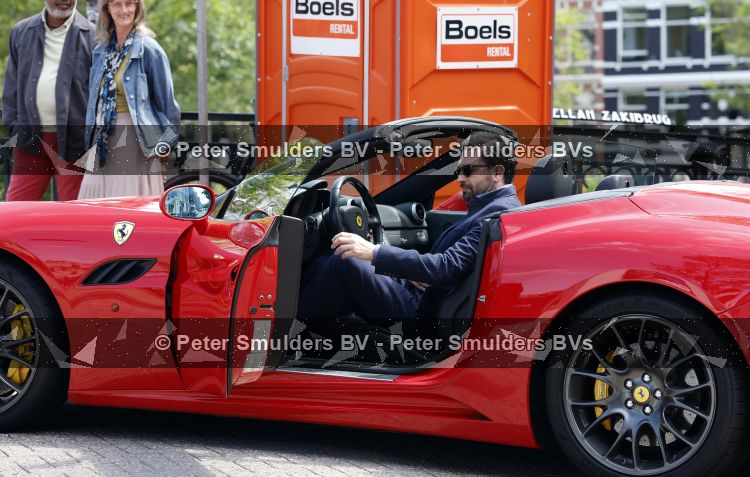Amsterdam 7 juli 2026
Jeroen Spitzenberger met ferrari cabrio tijdens netflix serie Haantjes .