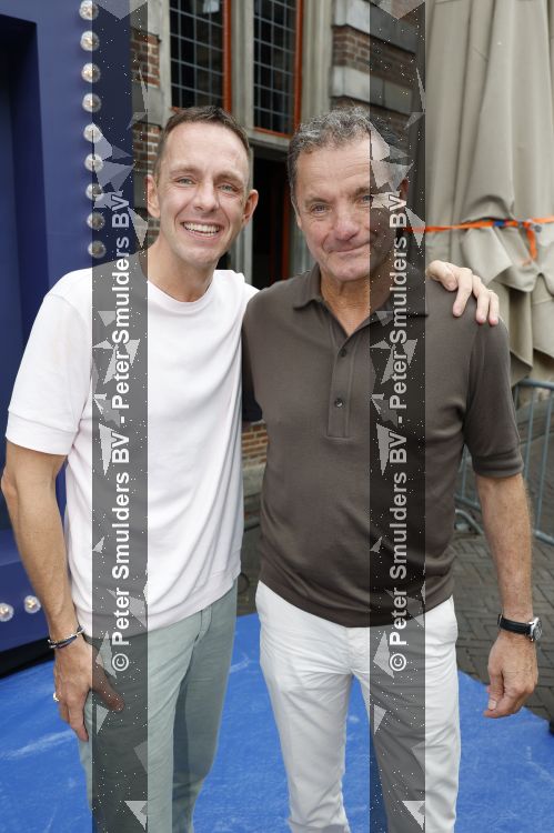 Zwolle, 8 Juli 2026
Muziekfeest Grote Markt
John de Bever met Kees de Bever