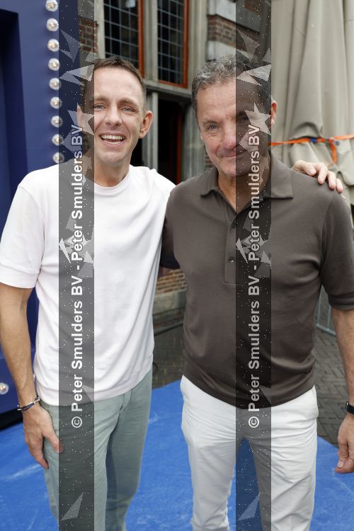 Zwolle, 8 Juli 2026
Muziekfeest Grote Markt
John de Bever met Kees de Bever