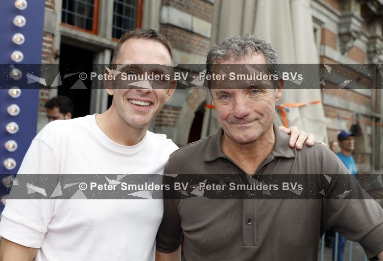 Zwolle, 8 Juli 2026
Muziekfeest Grote Markt
John de Bever met Kees de Bever