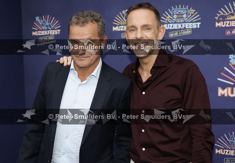 Zwolle, 8 Juli 2026
Muziekfeest Grote Markt
John de Bever met Kees de Bever