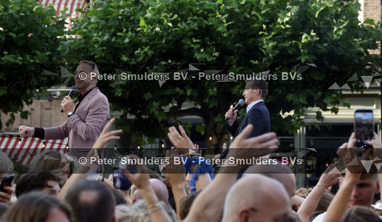 Zwolle, 8 Juli 2026
Muziekfeest Grote Markt
John de Bever en Kees de Bever