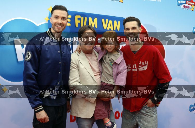 Amsterdam 31 mei 2026
Premiere Rutger Thomas en Paco 2 in Pathe Arena . Johnny de Mol kwam met zijn vrouw Anouk de Mol en hun kinderen Johnny jr Fender en Kiki 