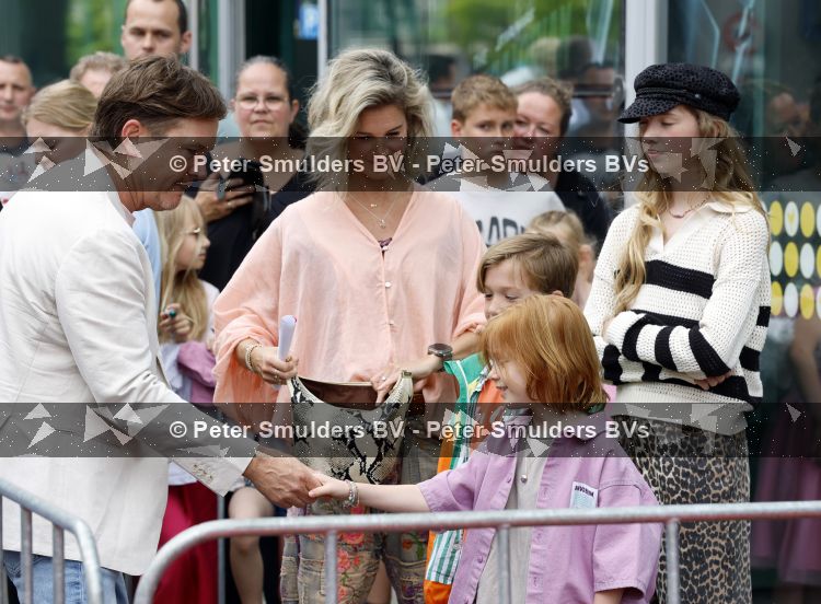 Amsterdam 31 mei 2026
Premiere Rutger Thomas en Paco 2 in Pathe Arena . Johnny de Mol kwam met zijn vrouw Anouk de Mol en hun kinderen Johnny jr Fender en Kiki 