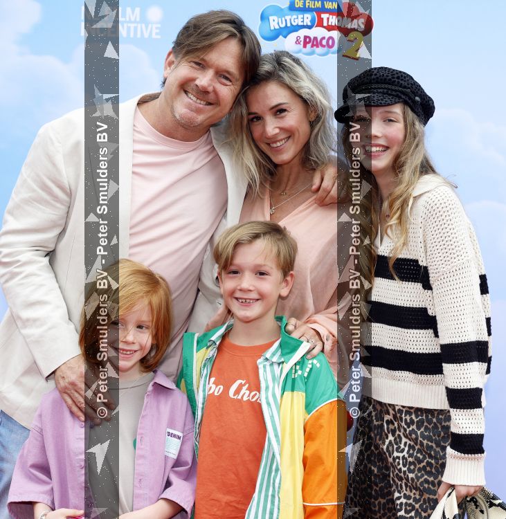 Amsterdam 31 mei 2026
Premiere Rutger Thomas en Paco 2 in Pathe Arena . Johnny de Mol kwam met zijn vrouw Anouk de Mol en hun kinderen Johnny jr Fender en Kiki 