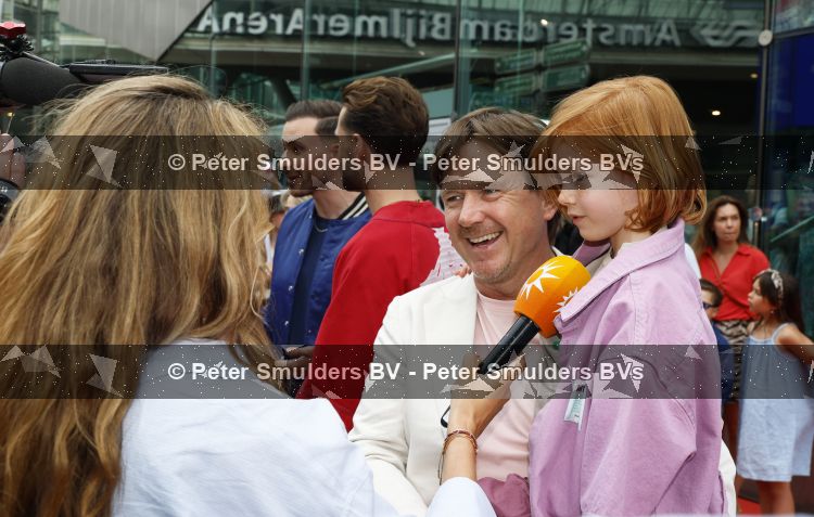 Amsterdam 31 mei 2026
Premiere Rutger Thomas en Paco 2 in Pathe Arena . Johnny de Mol kwam met zijn vrouw Anouk de Mol en hun kinderen Johnny jr Fender en Kiki 