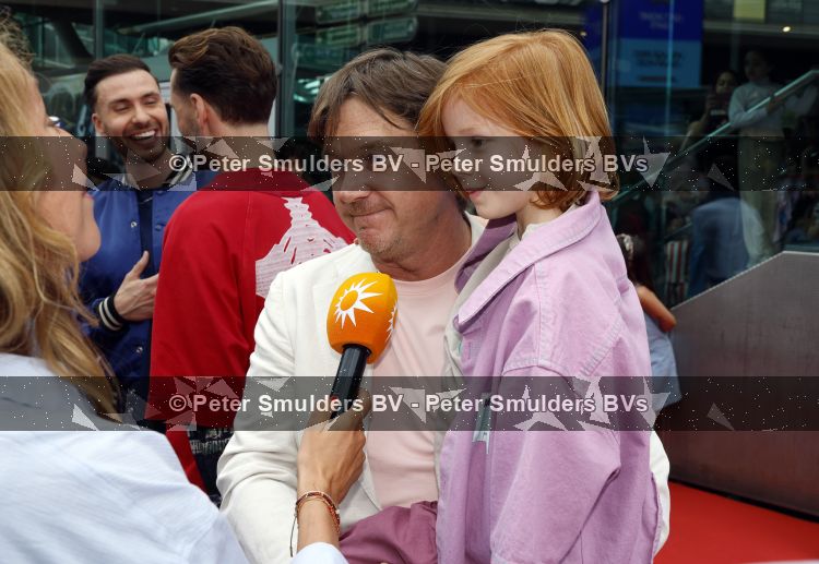 Amsterdam 31 mei 2026
Premiere Rutger Thomas en Paco 2 in Pathe Arena . Johnny de Mol kwam met zijn vrouw Anouk de Mol en hun kinderen Johnny jr Fender en Kiki 