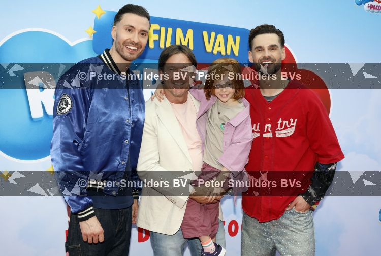 Amsterdam 31 mei 2026
Premiere Rutger Thomas en Paco 2 in Pathe Arena . Johnny de Mol kwam met zijn vrouw Anouk de Mol en hun kinderen Johnny jr Fender en Kiki 