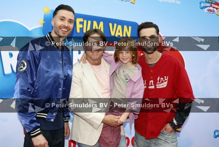 Amsterdam 31 mei 2026
Premiere Rutger Thomas en Paco 2 in Pathe Arena . Johnny de Mol kwam met zijn vrouw Anouk de Mol en hun kinderen Johnny jr Fender en Kiki 