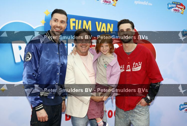 Amsterdam 31 mei 2026
Premiere Rutger Thomas en Paco 2 in Pathe Arena . Johnny de Mol kwam met zijn vrouw Anouk de Mol en hun kinderen Johnny jr Fender en Kiki 