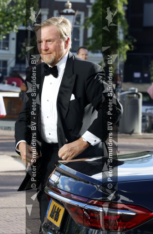 Amsterdam 2 juli 2026
Zijne Majesteit de Koning Willem Alexander en Hare Majesteit Koningin Maxima zijn aanwezig bij het gala van het Nationale Ballet ter ere van het afscheid van directeur Ted Brandsen. OOk burgemeester Femke Halsema en Commisaris v d Koningin Arthur v Dijk zijn aanwezig . Jessica Durlacher 