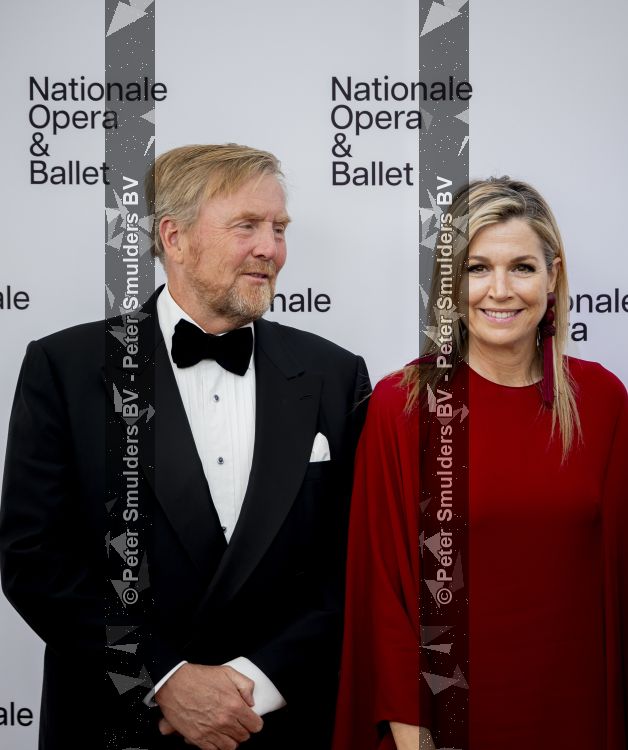 Amsterdam 2 juli 2026
Zijne Majesteit de Koning Willem Alexander en Hare Majesteit Koningin Maxima zijn aanwezig bij het gala van het Nationale Ballet ter ere van het afscheid van directeur Ted Brandsen. OOk burgemeester Femke Halsema en Commisaris v d Koningin Arthur v Dijk zijn aanwezig . 