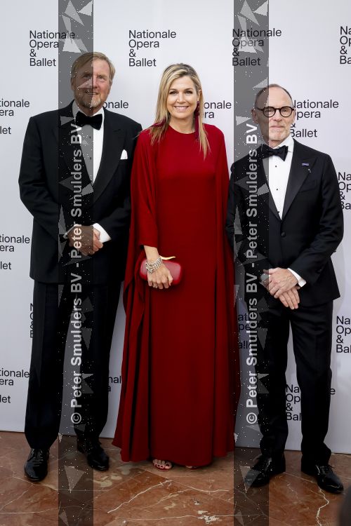 Amsterdam 2 juli 2026
Zijne Majesteit de Koning Willem Alexander en Hare Majesteit Koningin Maxima zijn aanwezig bij het gala van het Nationale Ballet ter ere van het afscheid van directeur Ted Brandsen. OOk burgemeester Femke Halsema en Commisaris v d Koningin Arthur v Dijk zijn aanwezig . 