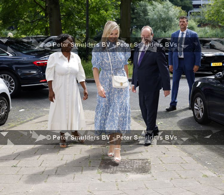 Amsterdam 9 juli 2027
Koningin Maxima op bezoek in de Bijlmer . Ze gaat ook met de fiets naar de andere locatie.
