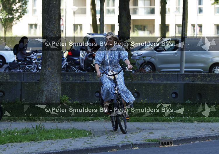 Amsterdam 9 juli 2027
Koningin Maxima op bezoek in de Bijlmer . Ze gaat ook met de fiets naar de andere locatie.