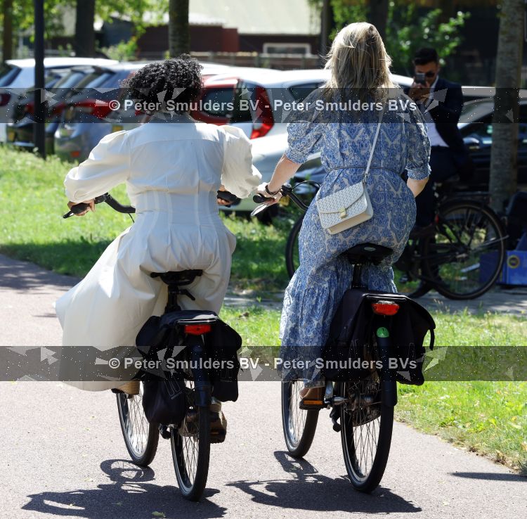 Amsterdam 9 juli 2027
Koningin Maxima op bezoek in de Bijlmer . Ze gaat ook met de fiets naar de andere locatie.