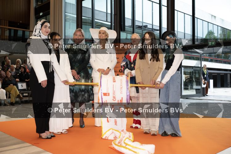 Arnhem 13 mei 2026
Koningin Maxima opent de State of Fashion BiÃ«nnale 2026. State of Fashion is een toonaangevend internationaal platform voor mode, textiel en maatschappelijke transitie. Minister van Onderwijs, Cultuur en Wetenschap Rianne Letschert was ook aanwezig  (Groene jurk)