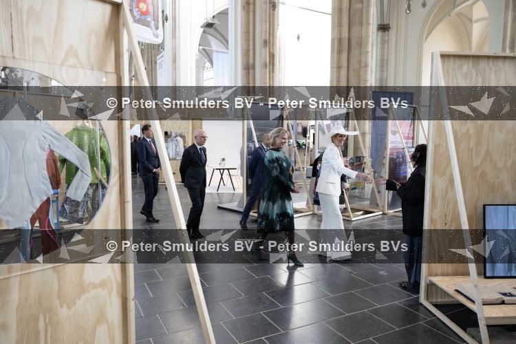 Arnhem 13 mei 2026
Koningin Maxima opent de State of Fashion BiÃ«nnale 2026. State of Fashion is een toonaangevend internationaal platform voor mode, textiel en maatschappelijke transitie.