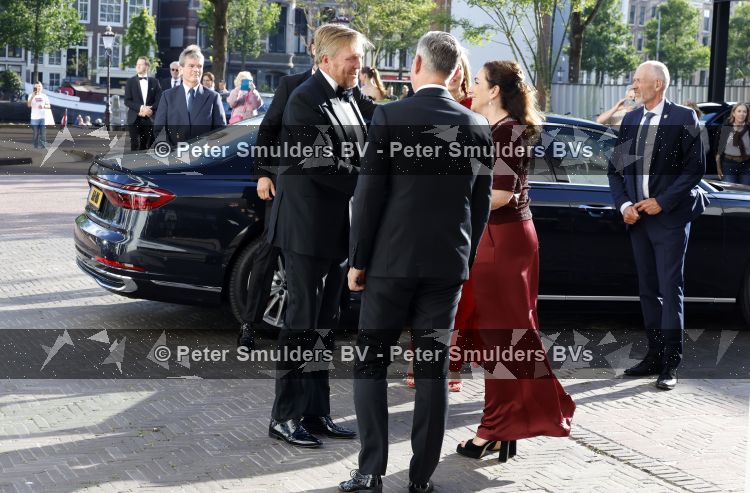 Amsterdam 2 juli 2026
Zijne Majesteit de Koning Willem Alexander en Hare Majesteit Koningin Maxima zijn aanwezig bij het gala van het Nationale Ballet ter ere van het afscheid van directeur Ted Brandsen. OOk burgemeester Femke Halsema en Commisaris v d Koningin Arthur v Dijk zijn aanwezig . Jessica Durlacher 