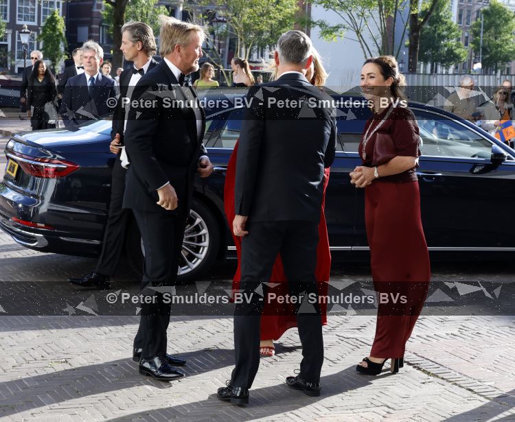 Amsterdam 2 juli 2026
Zijne Majesteit de Koning Willem Alexander en Hare Majesteit Koningin Maxima zijn aanwezig bij het gala van het Nationale Ballet ter ere van het afscheid van directeur Ted Brandsen. OOk burgemeester Femke Halsema en Commisaris v d Koningin Arthur v Dijk zijn aanwezig . Jessica Durlacher 
