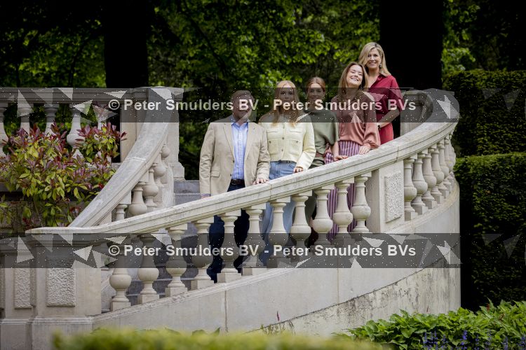 Den Haag 21 mei 2026
Fotouurtje met de koninklijke familie in de Hollandse tuin van Park Clingendael . Aanwezig Koning Willem Alexander Koningin Maxima Prinses Amalia Prinses Alexia en Prinses Ariane . 
