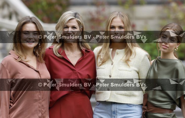 Den Haag 21 mei 2026
Fotouurtje met de koninklijke familie in de Hollandse tuin van Park Clingendael . Aanwezig Koning Willem Alexander Koningin Maxima Prinses Amalia Prinses Alexia en Prinses Ariane . 